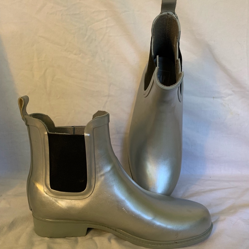 Brand new silver GAP rain boots!!